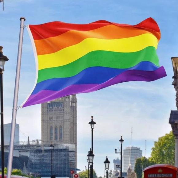 Large woven rainbow pride flag - Picture 1 of 3